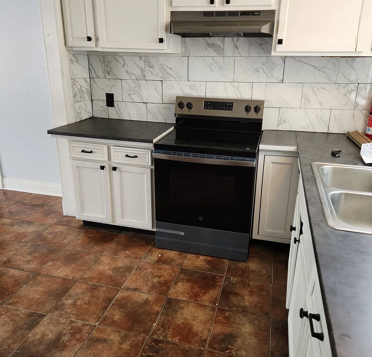 3 bed, 1300 sqft, $1,325 — Photo 2