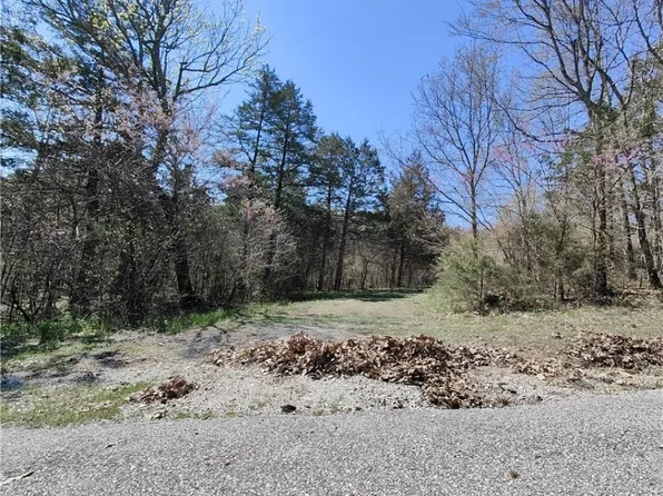 56 Eagle Dr, Eureka Springs, AR 72631