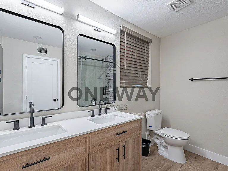 745 E Pierce St — Photo 20