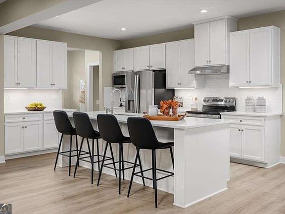 2nd image of 496 Flying Eagle Dr