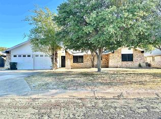 102 Glendale Dr, Del Rio, TX 78840