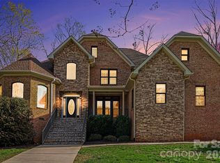 402 Rugby Rd, Salisbury, NC 28144