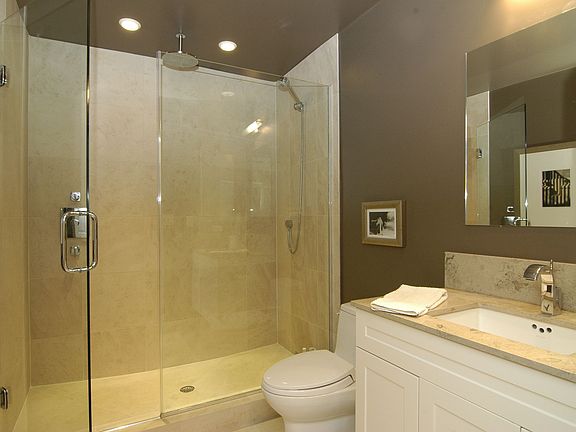 5th image of 2736 N Hampden Ct APT 104