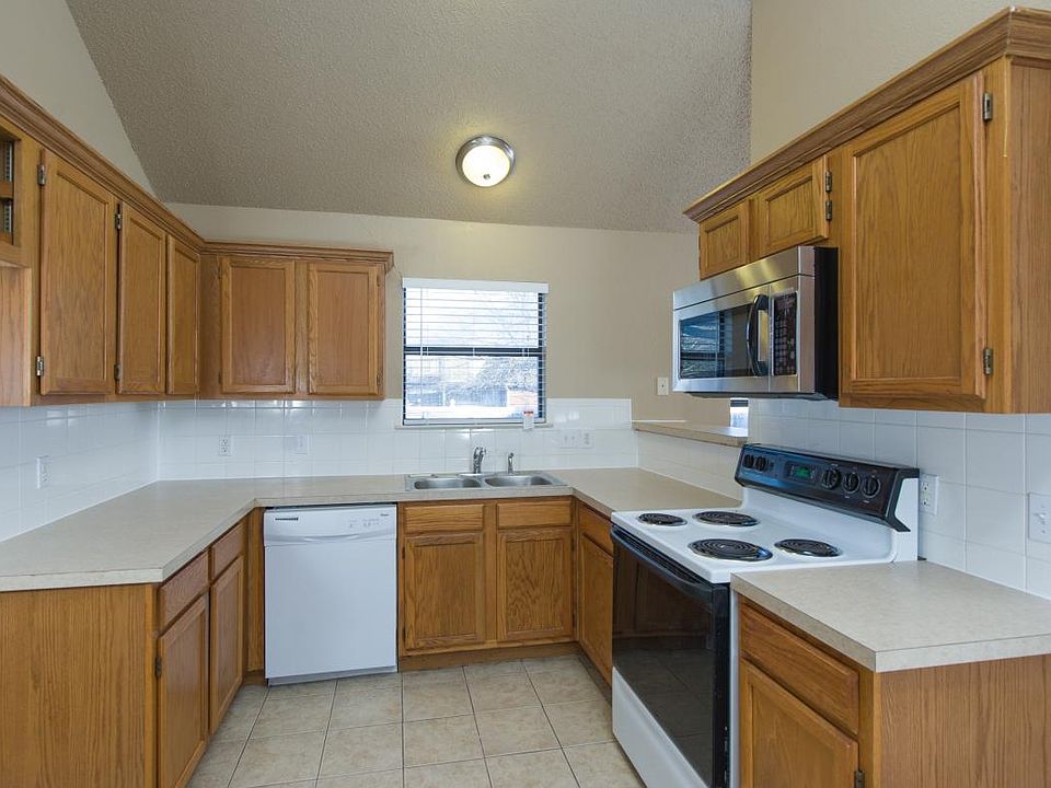 2nd image of 1309 Spring St