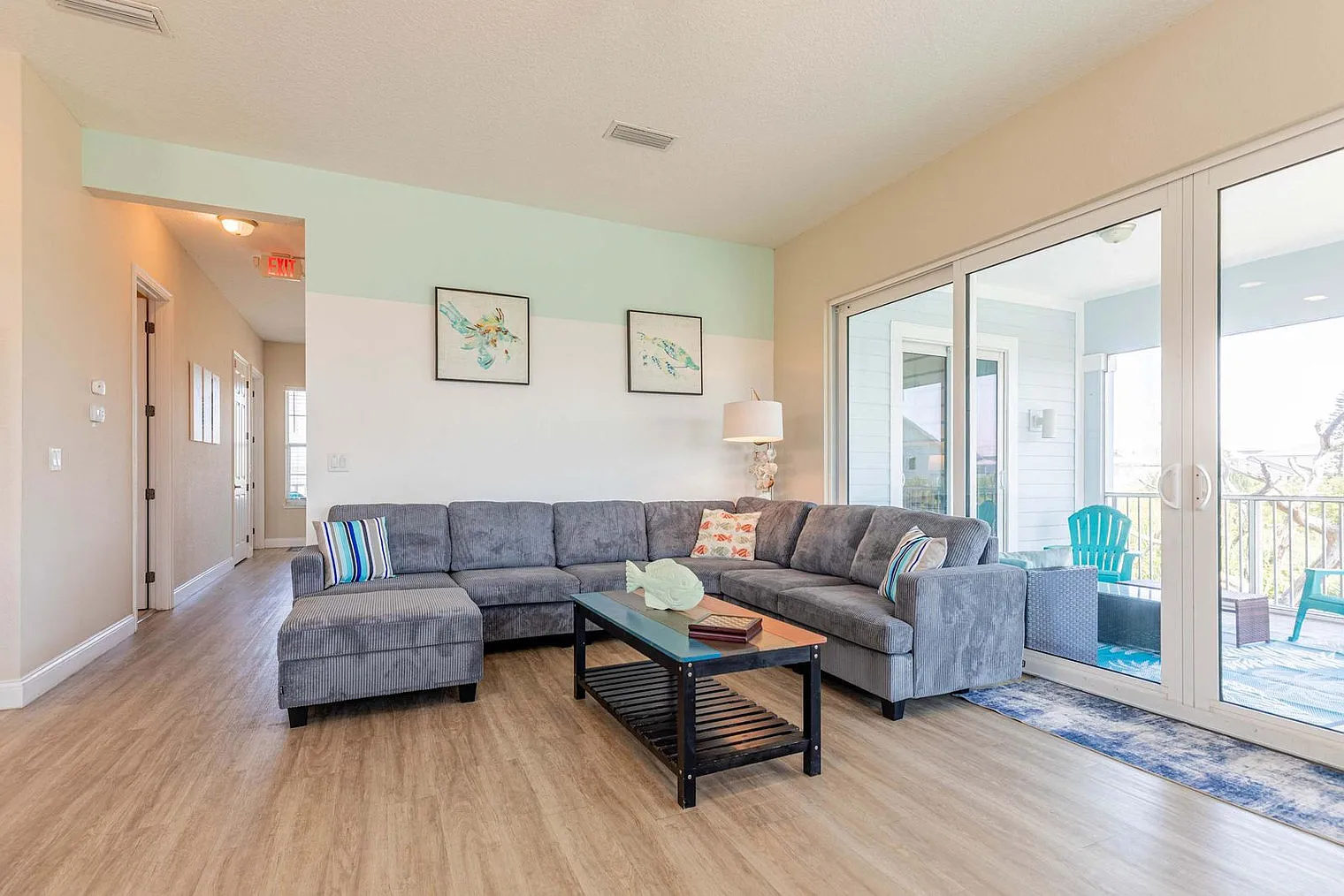 5 bed, 4.0 bath, 3498 sqft, $10,432 — Photo 1