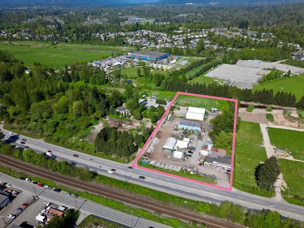 23549 Lougheed Hwy, Maple Ridge, BC V2W 1B8