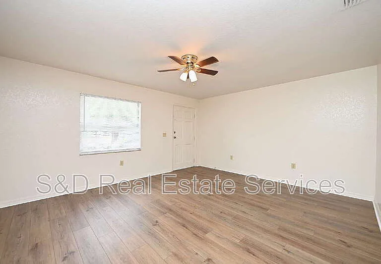 613 Robin Rd #3 — Photo 6