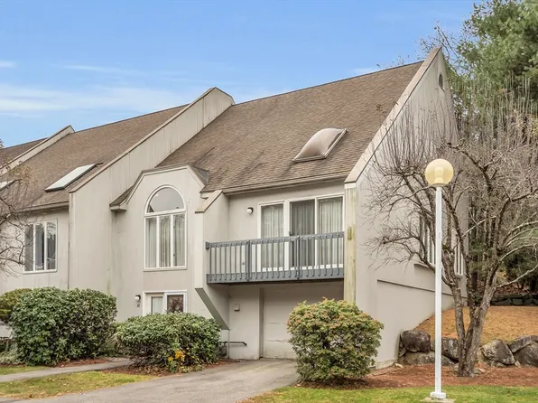 28 Woodland Park Dr Unit 28, Haverhill, MA 01830