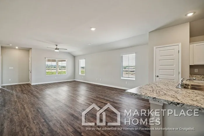 4022 Ryan Dr SW — Photo 11