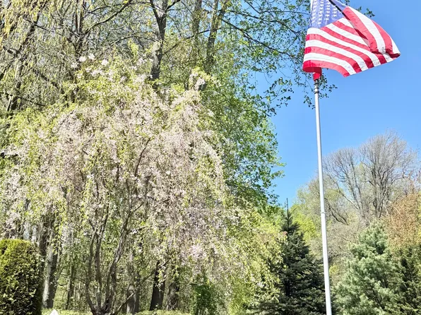 253 Summerfield Gardens #253, Shelton, CT 06484