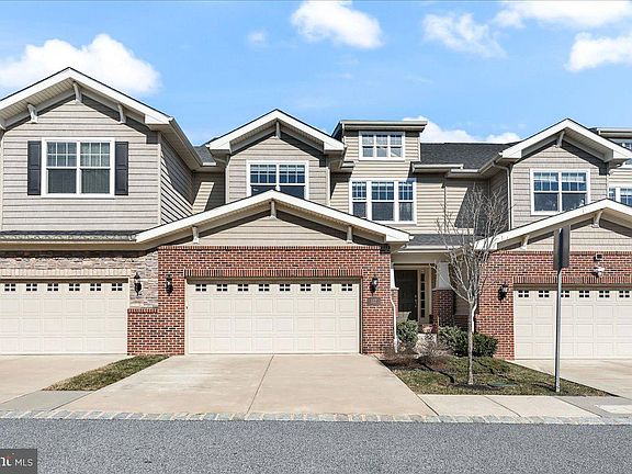 2nd image of 117 Elton Farm Cir