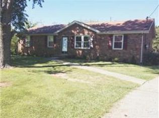 1310 Courtney Dr, Clarksville, TN 37042