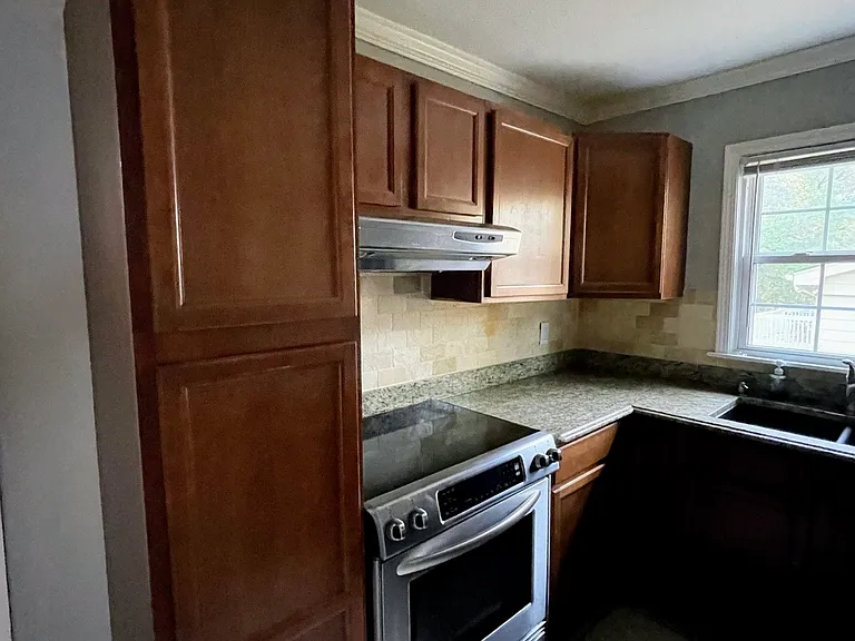 2804 Broadview Dr NW — Photo 10