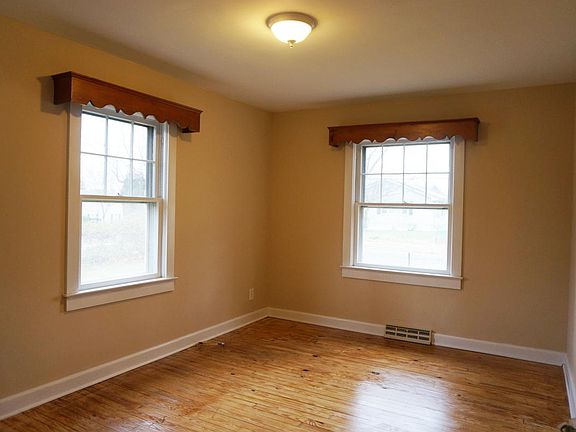 Large Bedroom