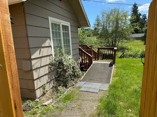 11816 Avondale Pl NE #3, Redmond, WA 98052