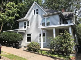 116 N 6th St, Stroudsburg, PA 18360