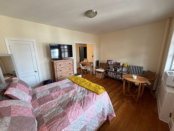 4th image of 15 Lothian Rd APT 304