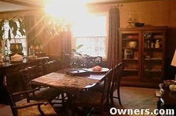 Formal Dining Rm w/Chandelier ~11' x 14'