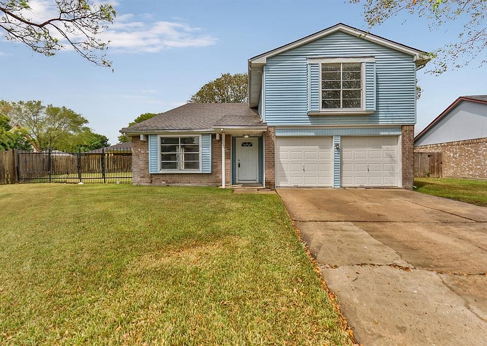 1st image of 606 Saberwood Dr