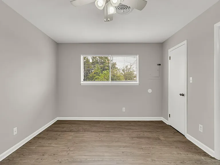 320 8th St N #6 — Photo 7