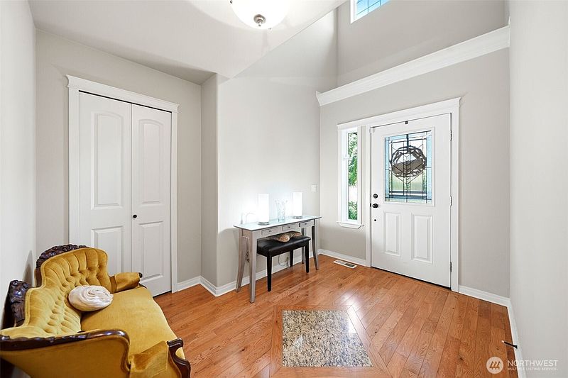 5th image of 10606 SE 15th Street