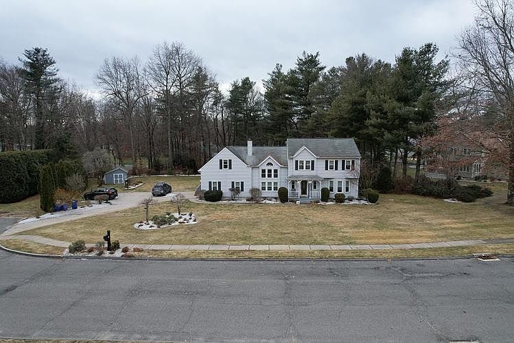 1st image of 71 Evergreen Dr