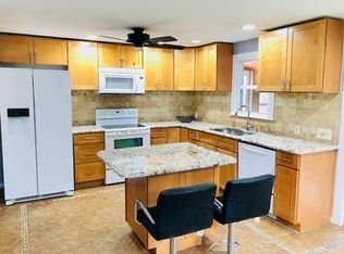 4 Kingsbury Rd, Webster, MA 01570