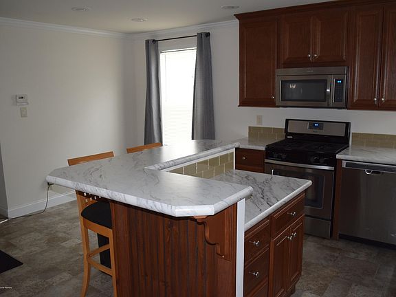 4th image of 3 Briarcliff Pl