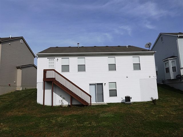 2nd image of 461 Dover Pond Dr #00