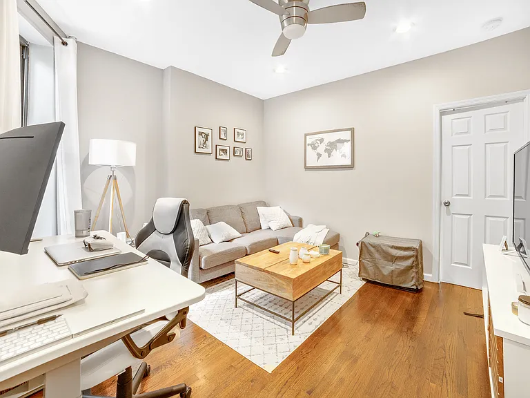 424 E 75th St #4B — Photo 3
