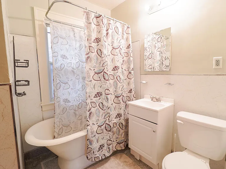 1265 Beaconsfield Ave — Photo 6