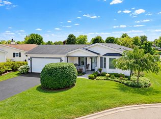 15 Saratoga Ct, Grayslake, IL 60030