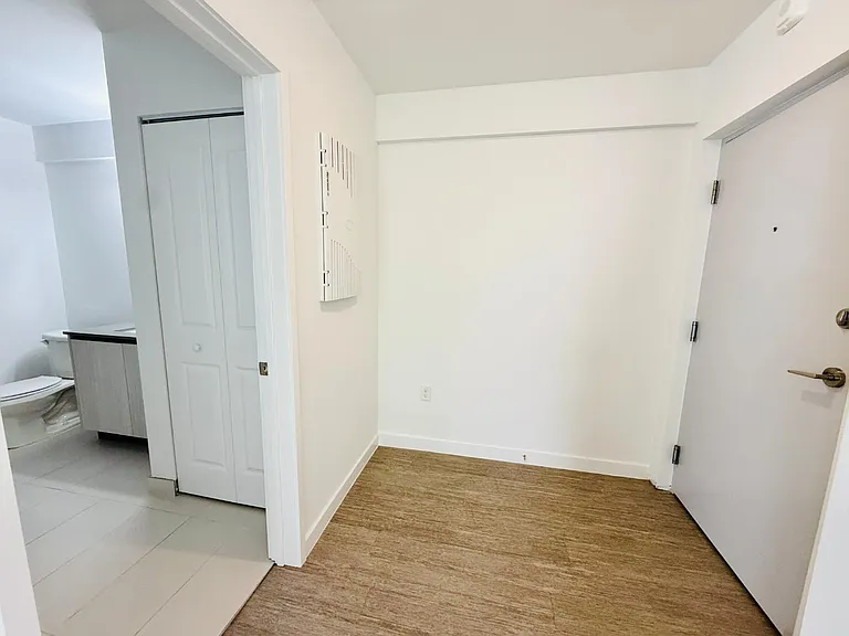 726 NW 3rd St #209 — Photo 7