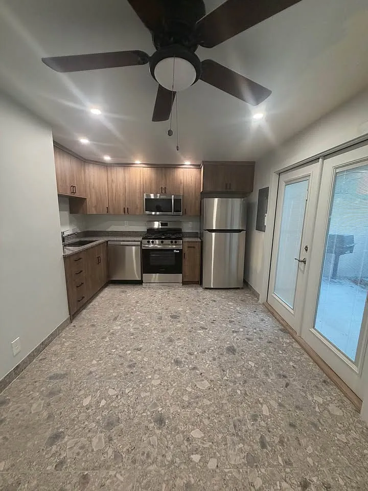 2 bed, 1.5 bath, 1013 sqft, $1,495 — Photo 1