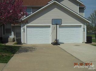120 Cambridge Meadows Dr, Belton, MO 64012