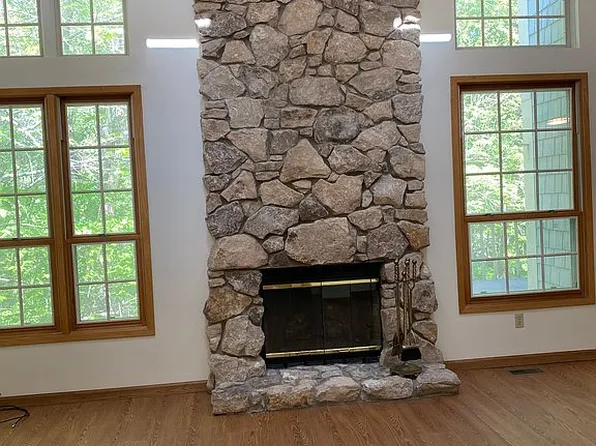 2627 82nd St, Urbandale, IA 50322