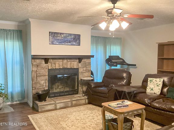 4th image of 133 Thompson Rd