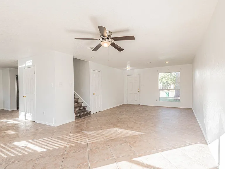 19507 Narcissus Brook Ln — Photo 5