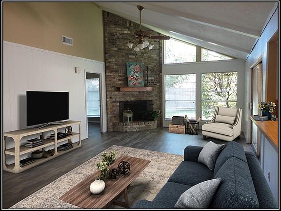 2nd image of 3930 Thistledown Dr