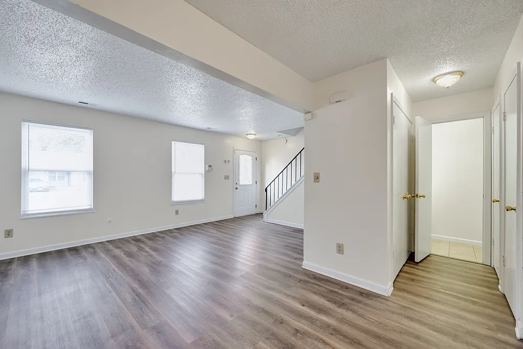 2 bed, 1.5 bath, 1200 sqft, $1,895 — Photo 4