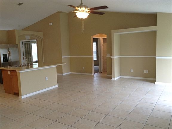 2nd image of 571 NW Twylite Ter
