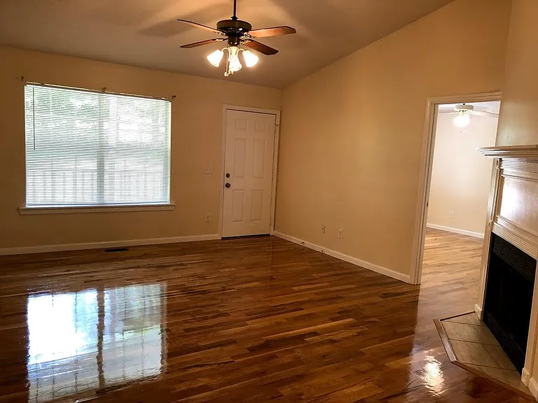 6027 Mitchell St — Photo 3