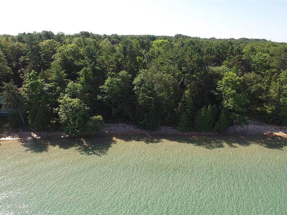 1st image of Shore Wood Dr