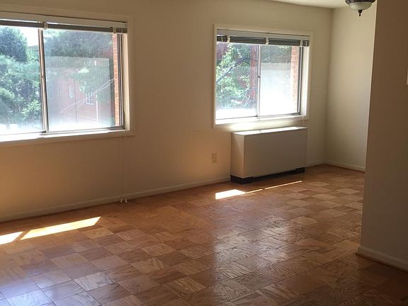 4th image of 4020 Washington Blvd