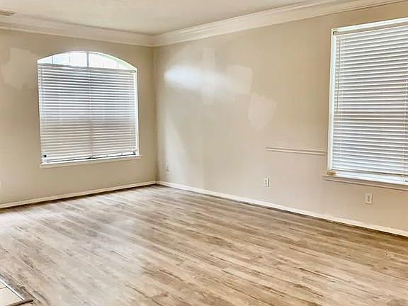 2nd image of 2726 Crestbrook Ct