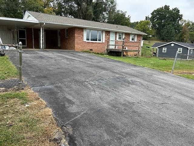 1st image of 209 McFarland Dr