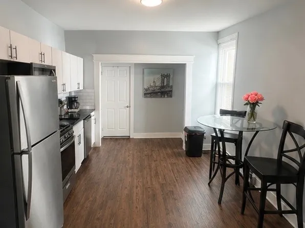 323 Fountain St #1, Philadelphia, PA 19128
