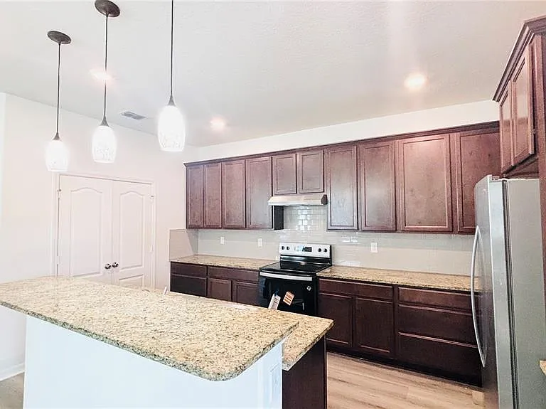 557 Scott Lake Creek Ln — Photo 6