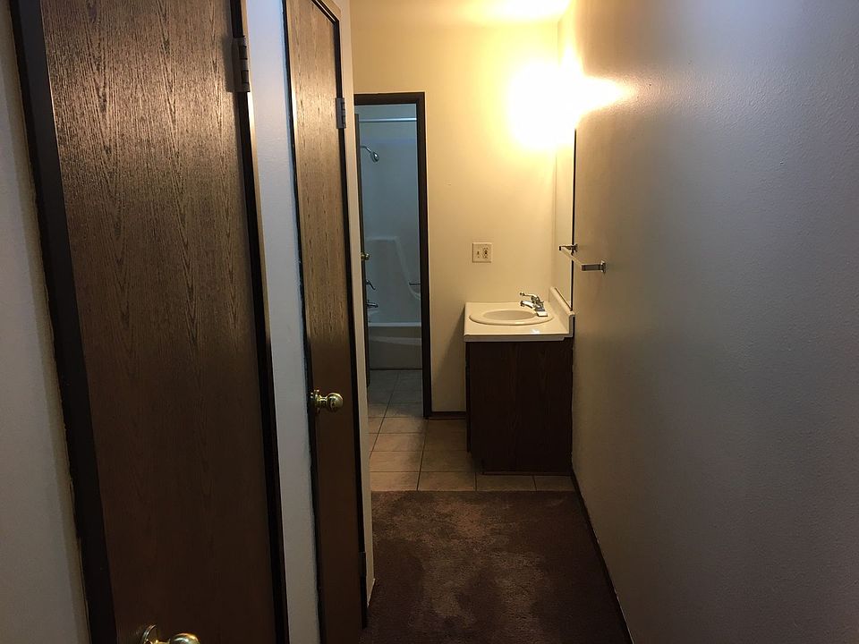 2nd image of 1016 W Macarthur Ave APT 2