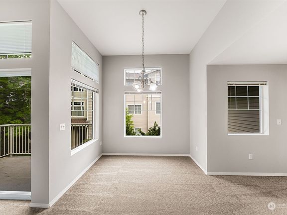 4th image of 1031 61st Street SE #105